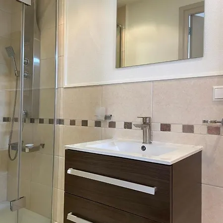 Sfeervol Guesthouse, Prive Tuin En Free Parking Apartment Rotterdam