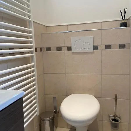 Apartment Sfeervol Guesthouse, Prive Tuin En Free Parking