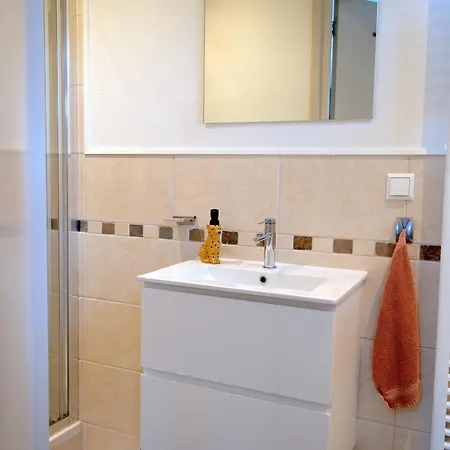 Apartamento Sfeervol Guesthouse, Prive Tuin En Free Parking Roterdão