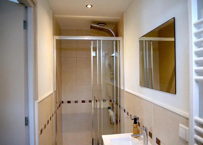 Sfeervol Guesthouse, Prive Tuin En Free Parking Apartamento *